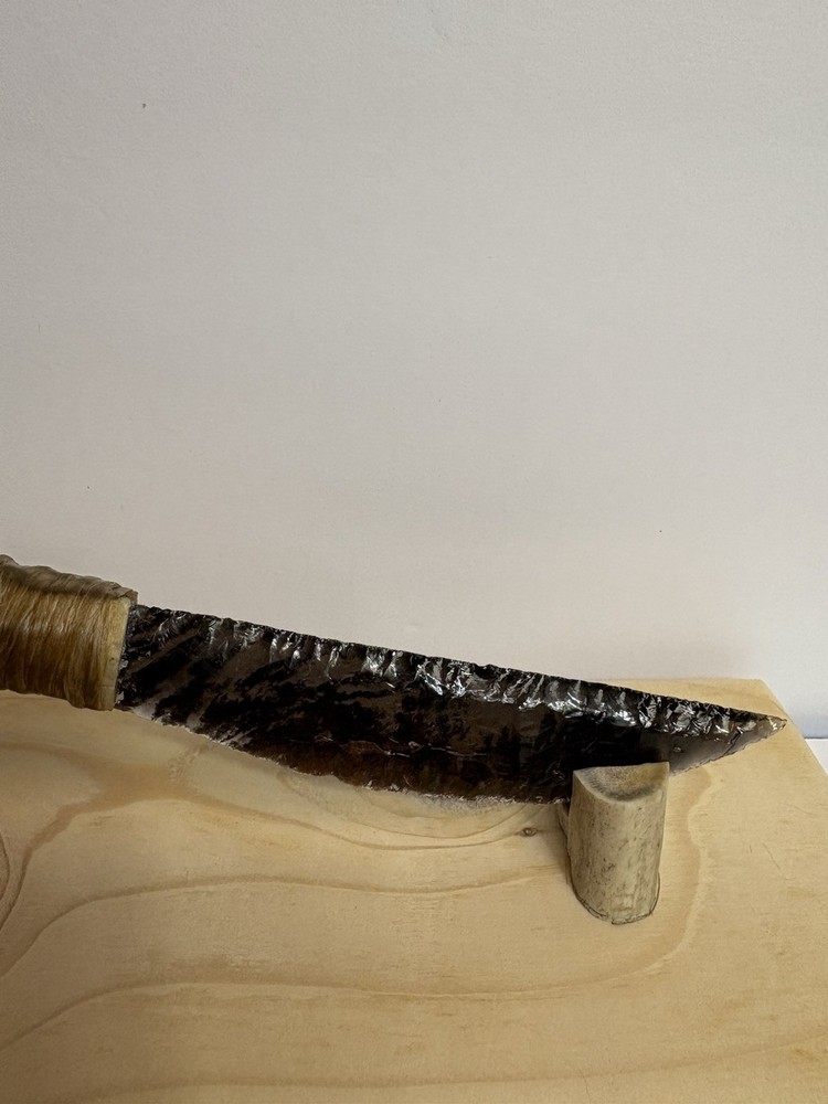 flint knapped knife