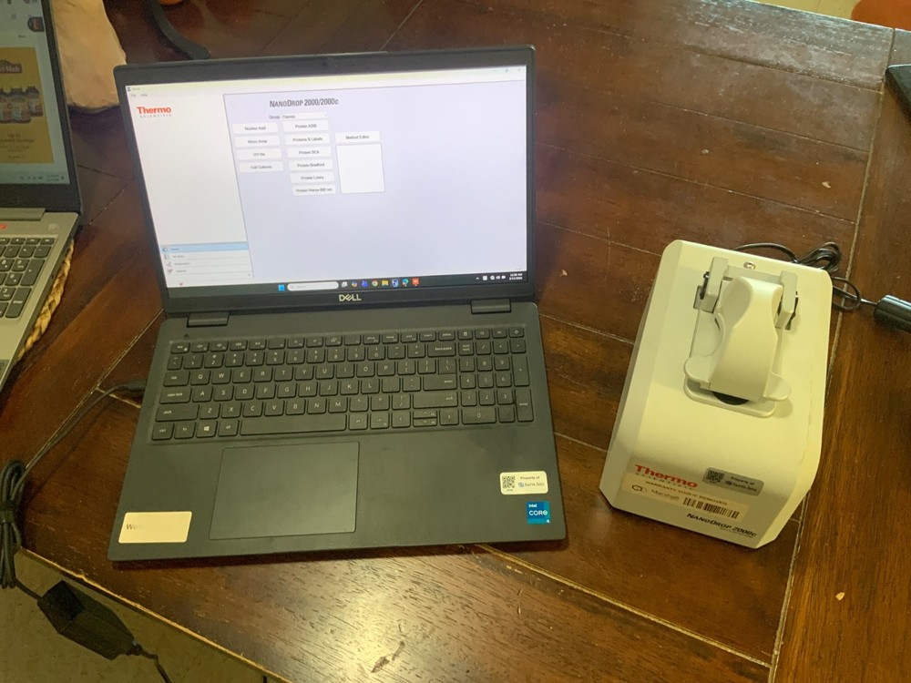Nanodrop 2000c with Dell Latitude 3520 computer and software