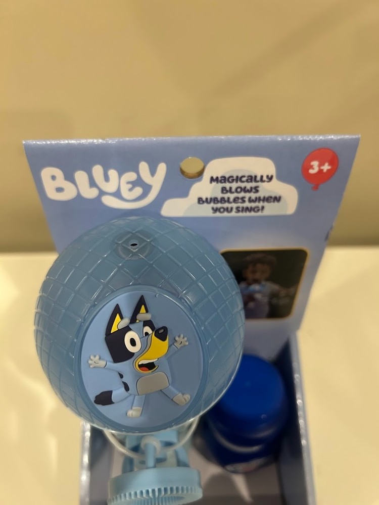 BLUEY Dance Mode Bubble Machine and Toy Microphone New in Box