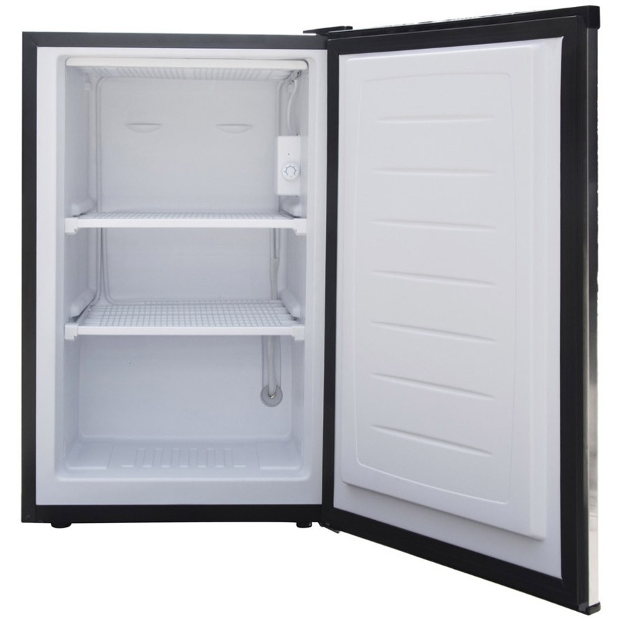 Magic Chef 3.0 cu. ft. Upright Freezer (mcuf3s2)