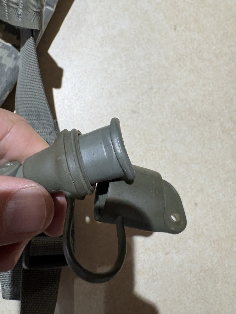 MOLLE II Hydration System Carrier Army Digital Camo