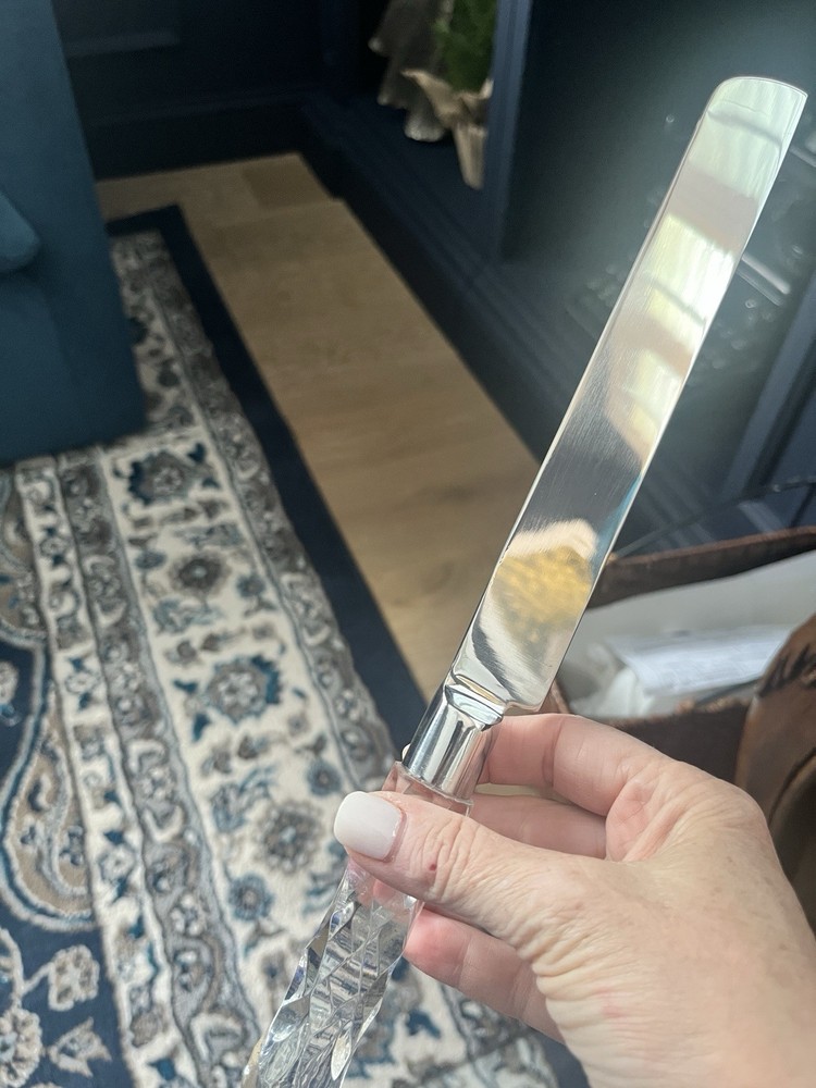 The Royal Standard Cake Servers ￼