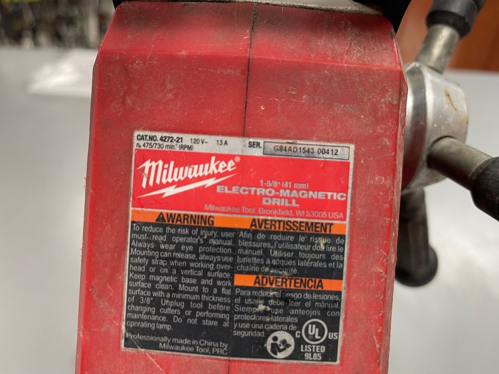 Milwaukee Tool 4272-21 1-5/8" Electromagnetic Drill Kit