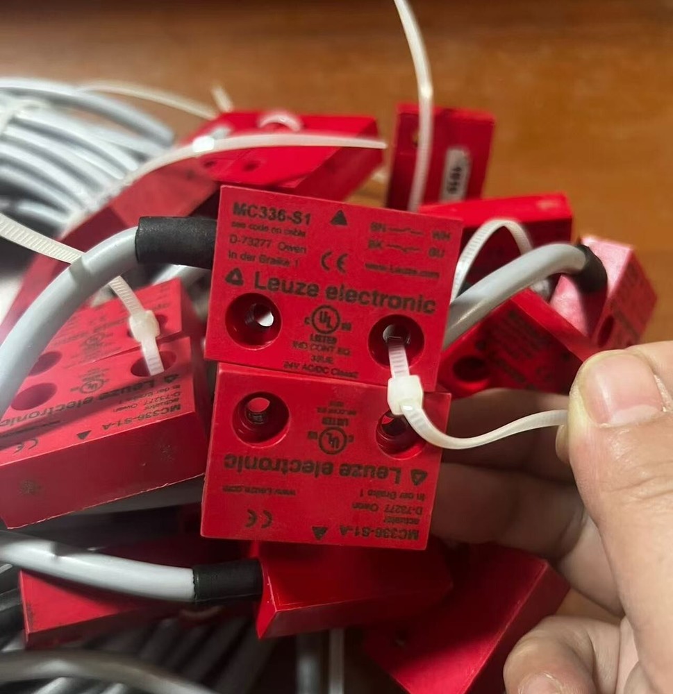 1PCS USED LEUZE MC336-S1 + MC336-S1-A Magnetically Coded Sensor Tested