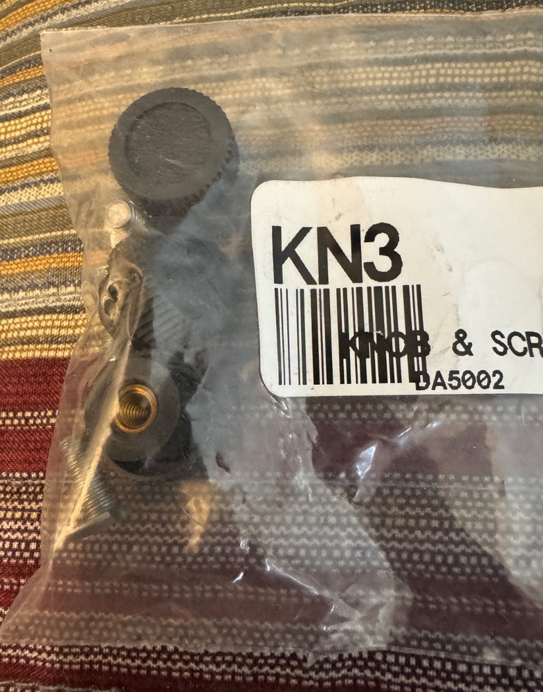 ALVIN PARALLELL STRAIGHTEDGE REPLACEMENT KNOBS & SCREW KIT FOR PARALINER KN3