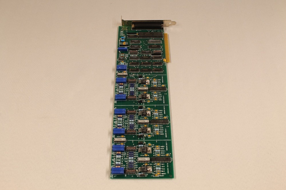 DA-06A REV E 6-Channel Analog Output Card -USED
