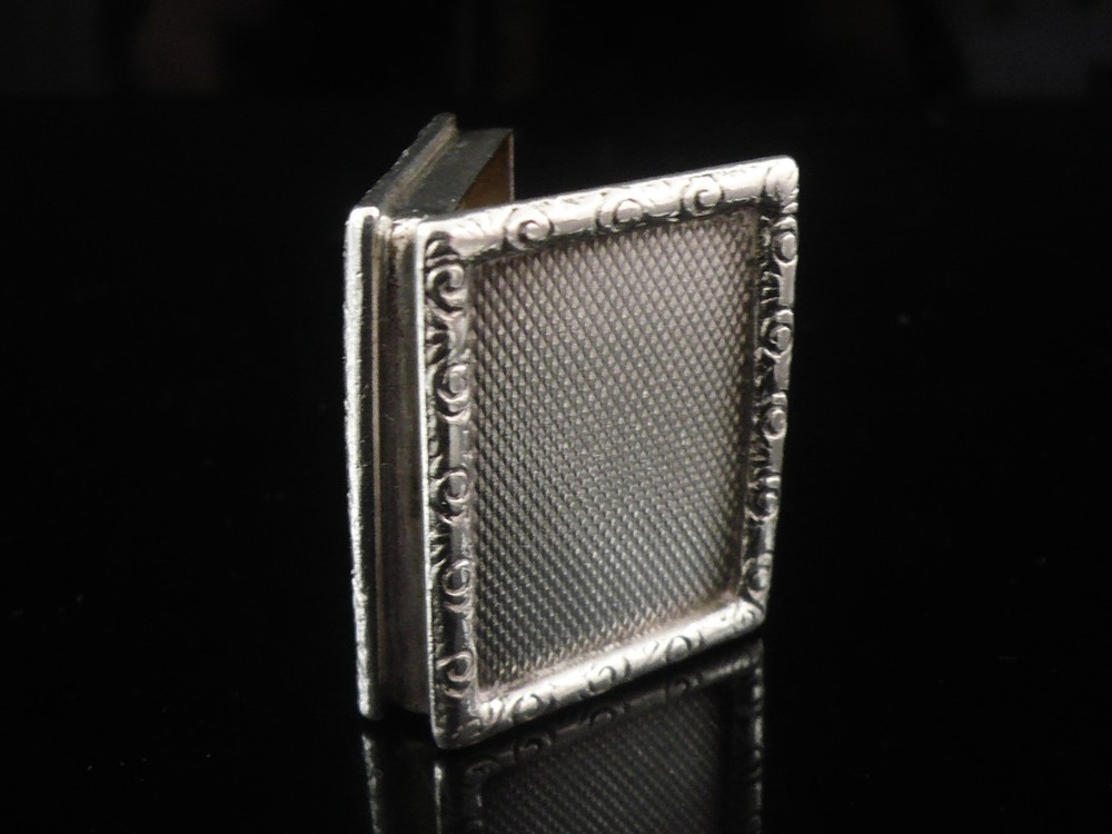 Sterling Silver Pill or Patch Box, John Charles Lowe, Hallmarked London 1937