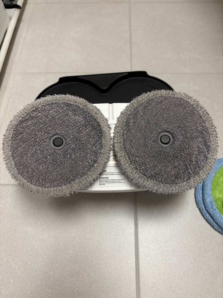 Samsung Jetbot Mop with Remote + Dual Spinning Technology White