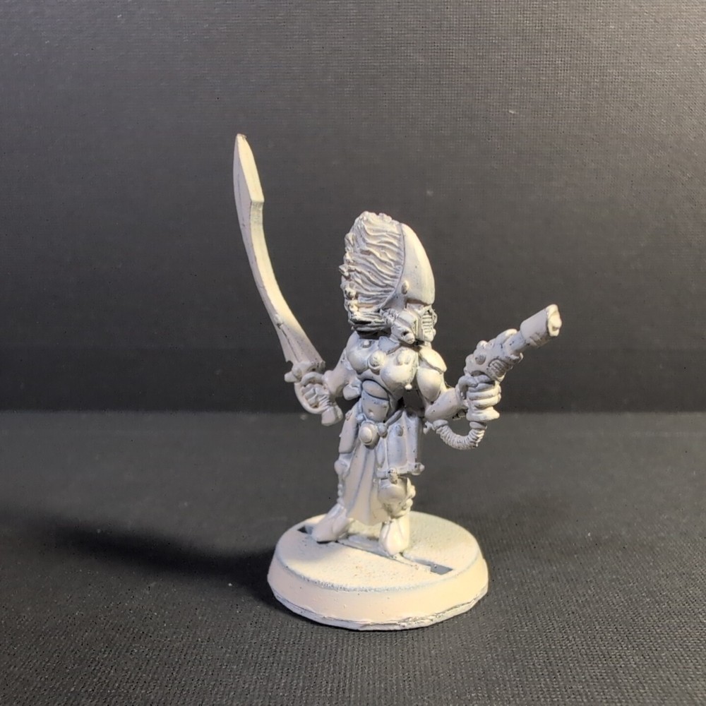 Howling Banshee - Eldar Rogue Trader Warhammer 40k Metal OOP Jes Goodwin
