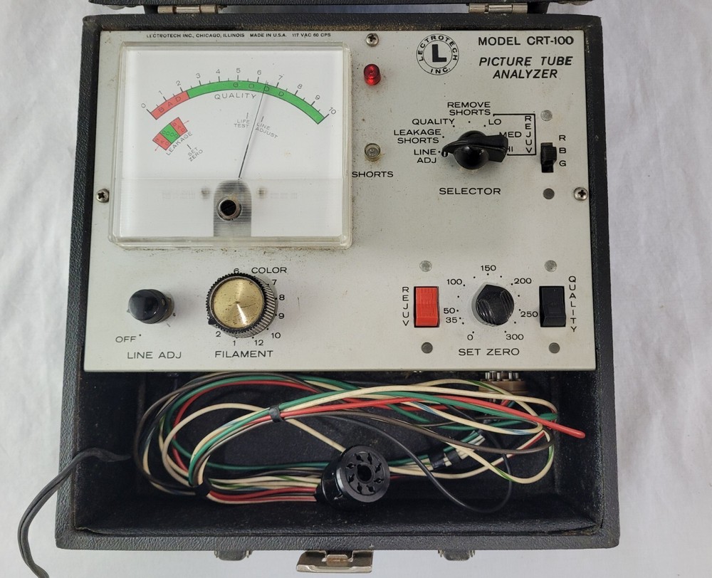 Lectrotech Picture Tube Analyzer model CRT-100 - Powers On