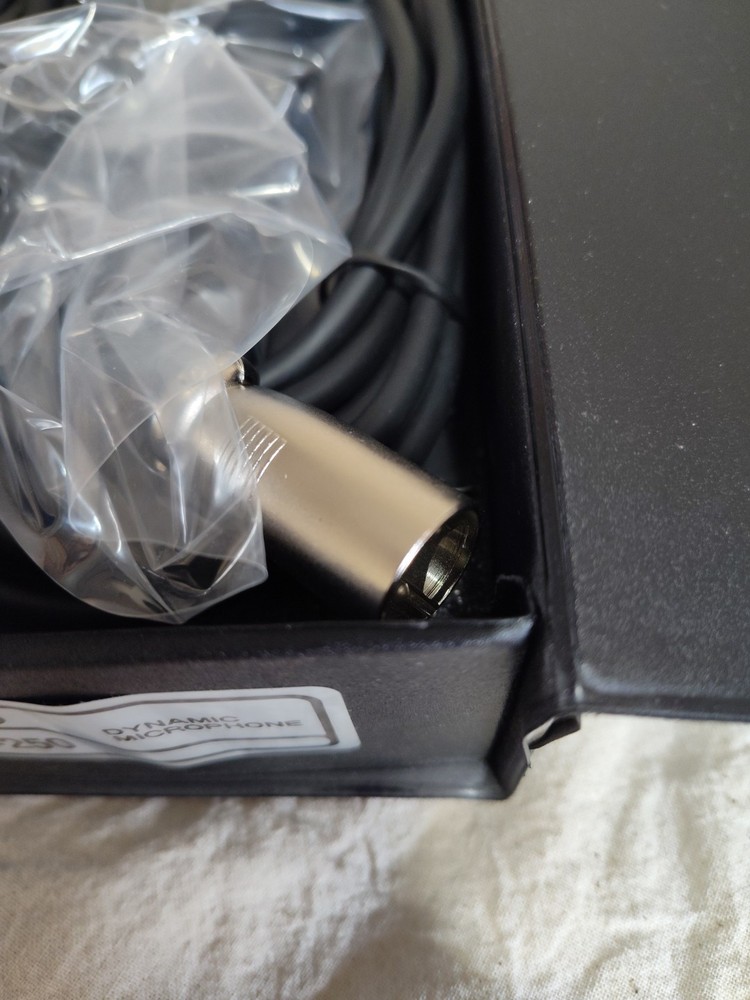 SHS OM-250 Dynamic Microphone B13