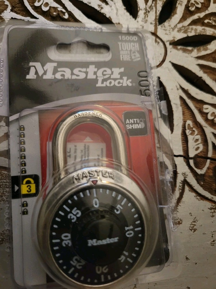 Master Lock 1500D, Preset Combination Padlock 1-7/8" Wide Black *Open Pkg*