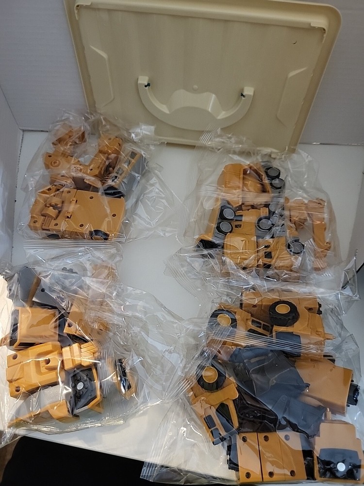 Magnetic Transform Engineering Playset Complete With Carrying Case