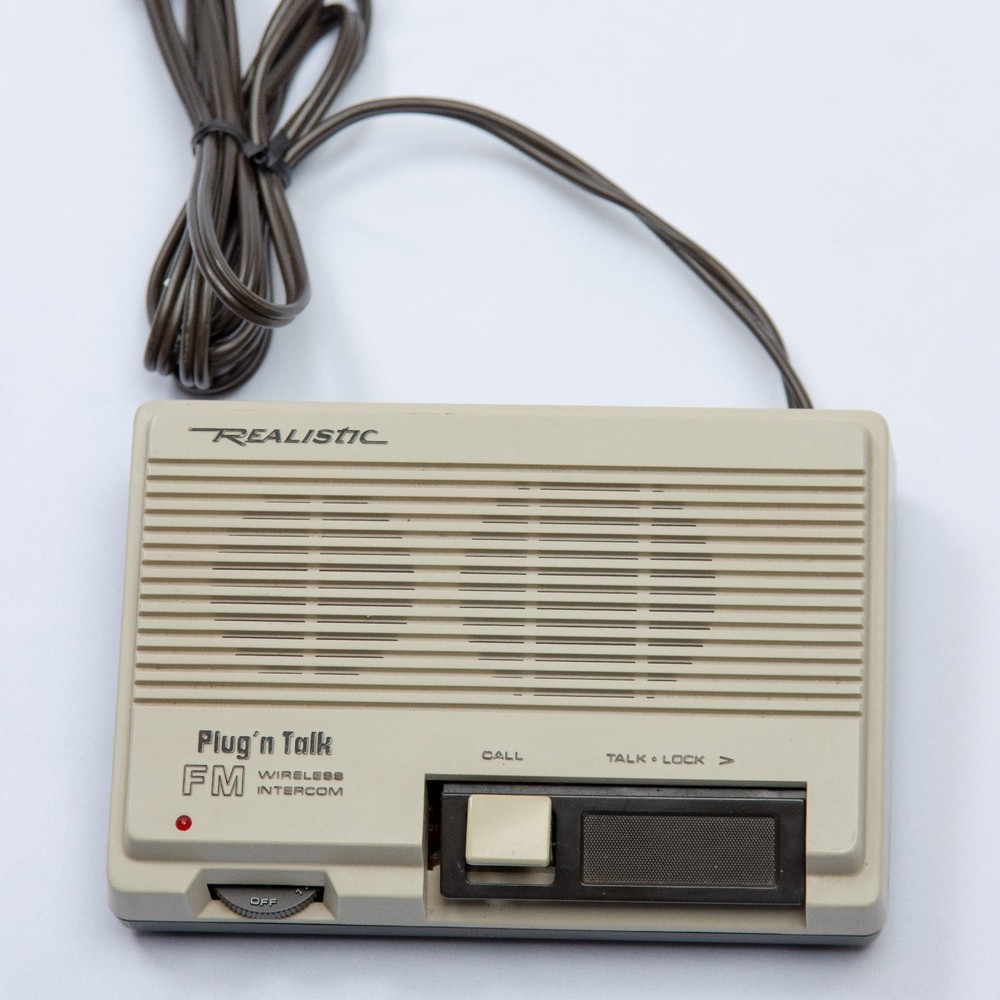 Vintage Realistic Plug N Talk FM Wireless Intercom 43-207B Powers Up | Tested |
