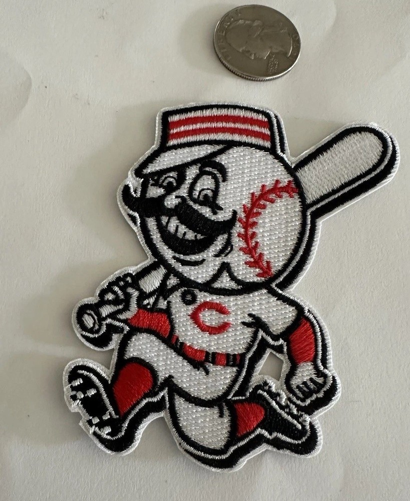 Cincinnati Reds Embroidered iron on patch 3.5”x 2.5” Beautiful.