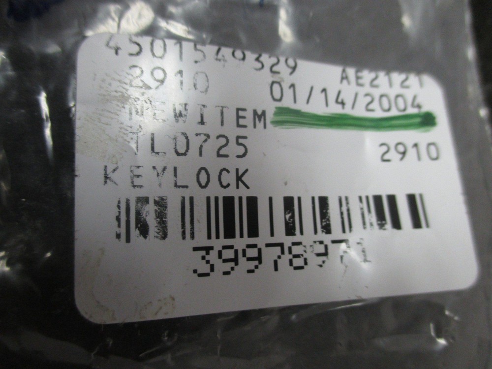 NEW EAO 51-135.022D Keylock Switch