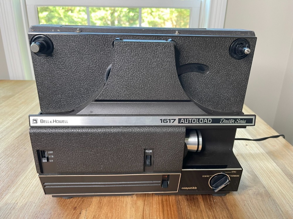Bell & Howell 1617 8MM Auto Load Directors Series Projector - Partial Function