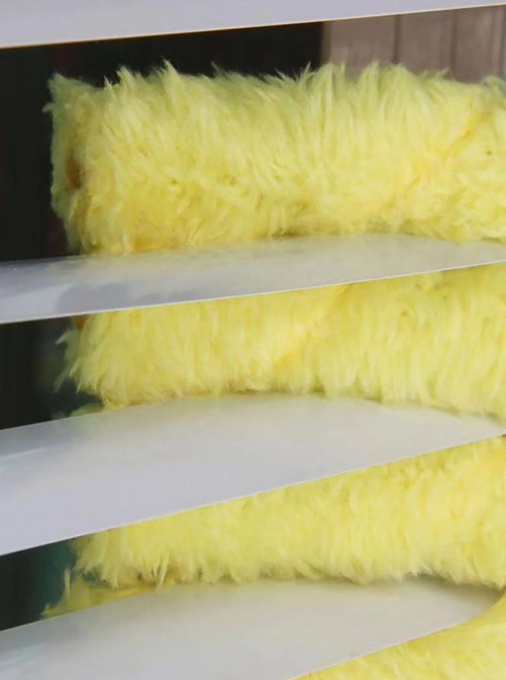 Plastic Shutter Cleaning Brush with Modern Handle Design for Home & Kitchen