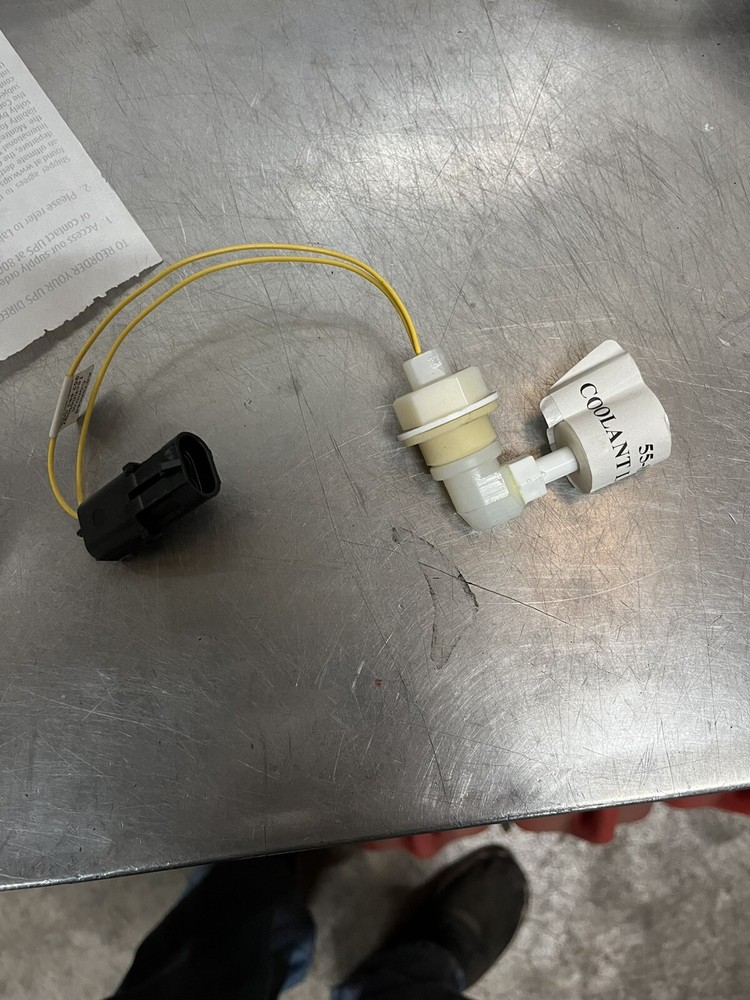 DYNASYS APU COOLANT LEVEL SENSOR