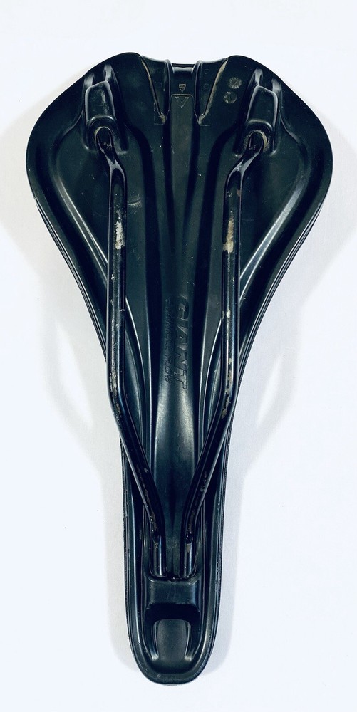 Giant Contact Forward Saddle Black- Used