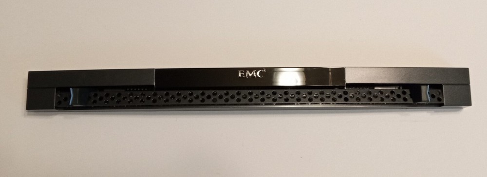 Very nice pre-owned EMC2 server filler panel front bezel face plate #100-563-101