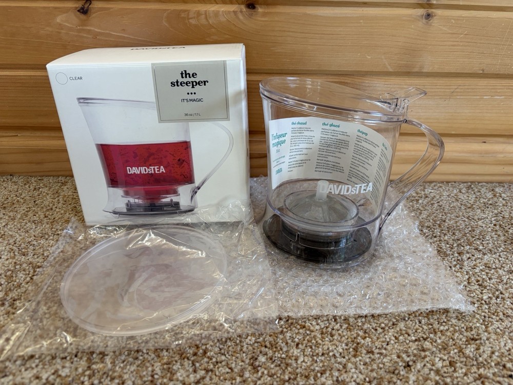 DAVIDsTEA The Steeper 36 oz Clear Tea Infuser Pitcher Maker NEW Open Box