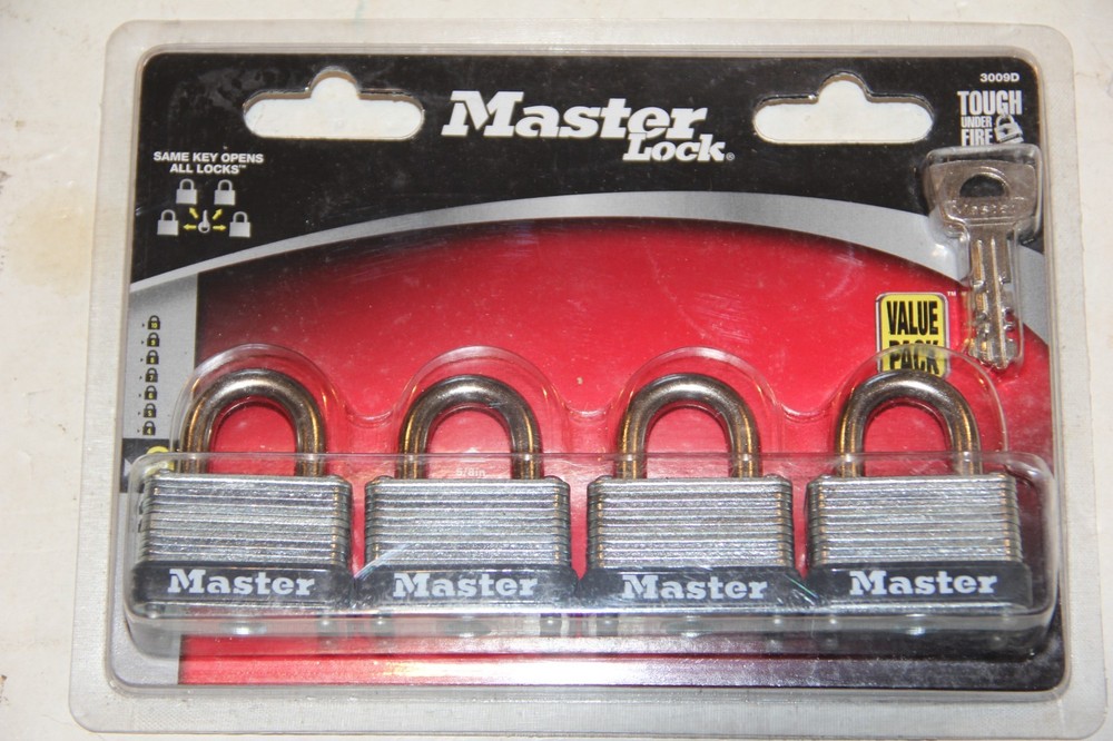 4-PACK Master Lock Model 3009D  2 Keys opens all locks  1-1/2" in. Wide