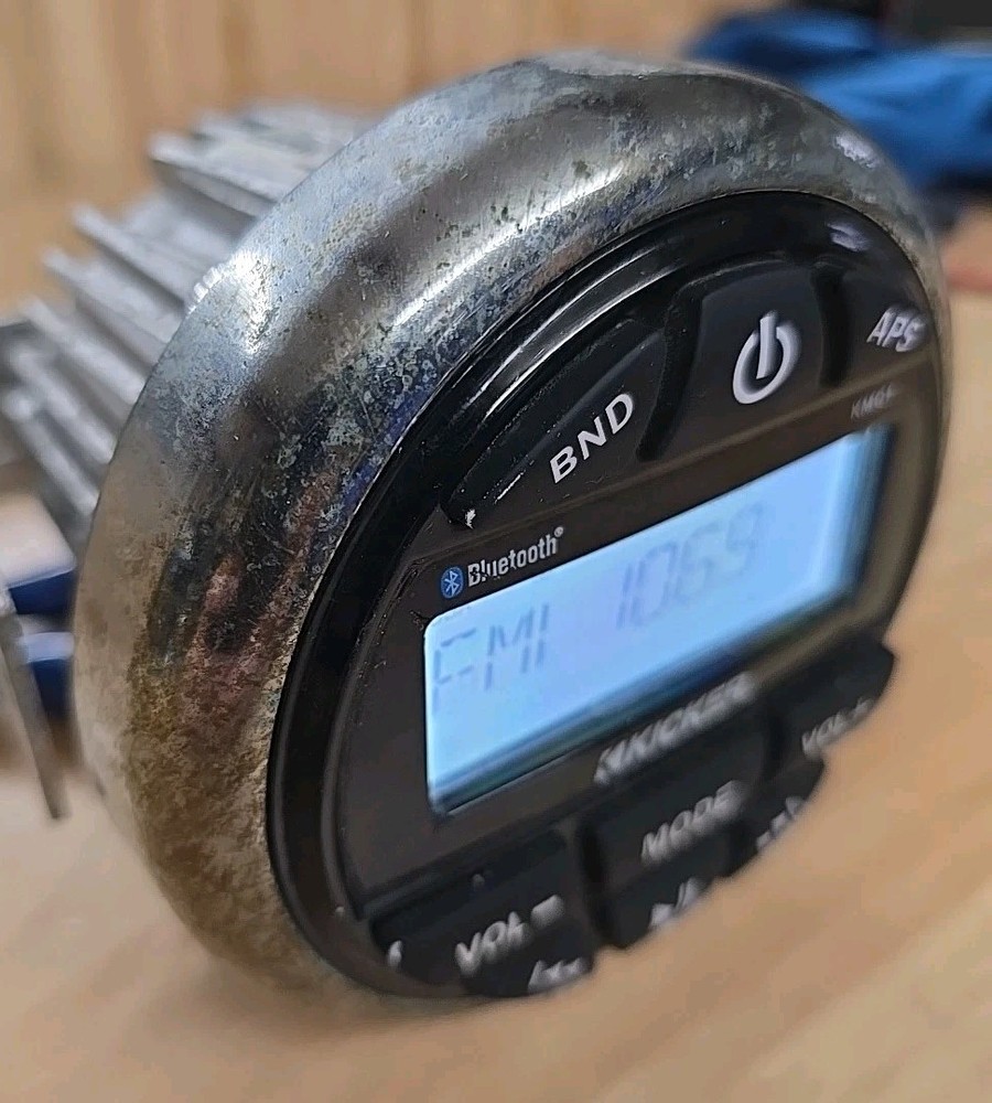 Kicker KMC1 Marine Bluetooth Stereo