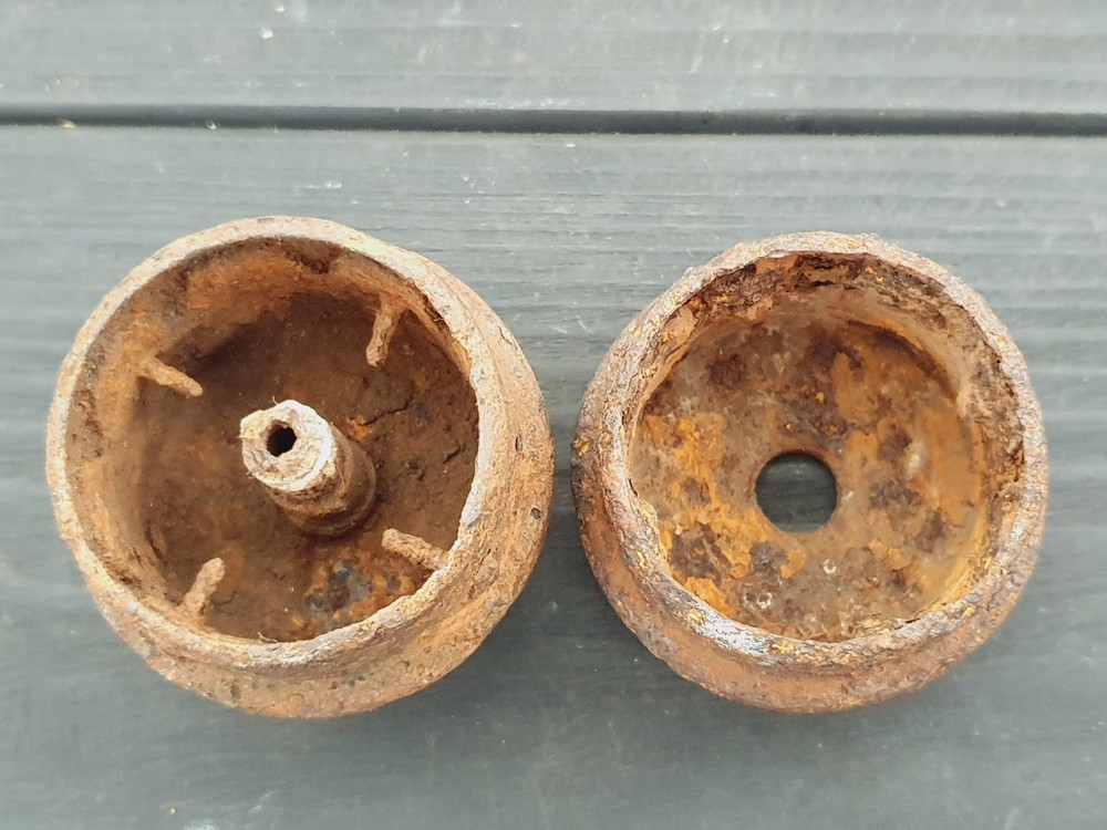 2 pieces Original German Item M-24 WW2