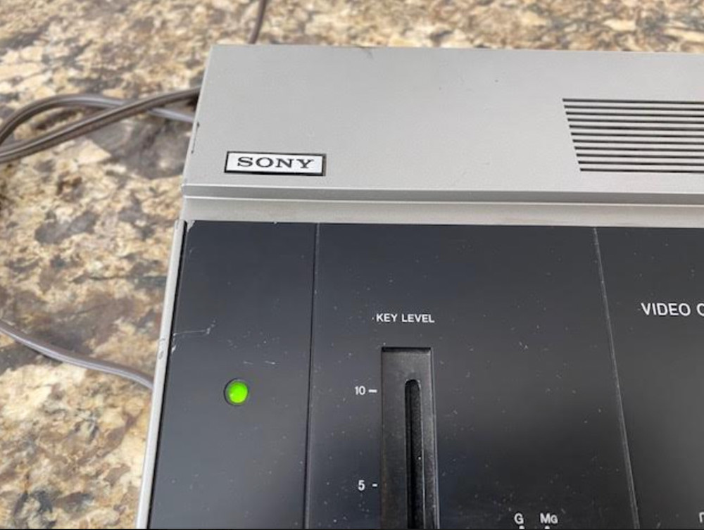 Sony Video Camera Selector -HVS-2020