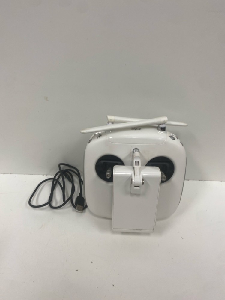 DJI DJI PHANTOM 3 ADVANCED (P21026925)