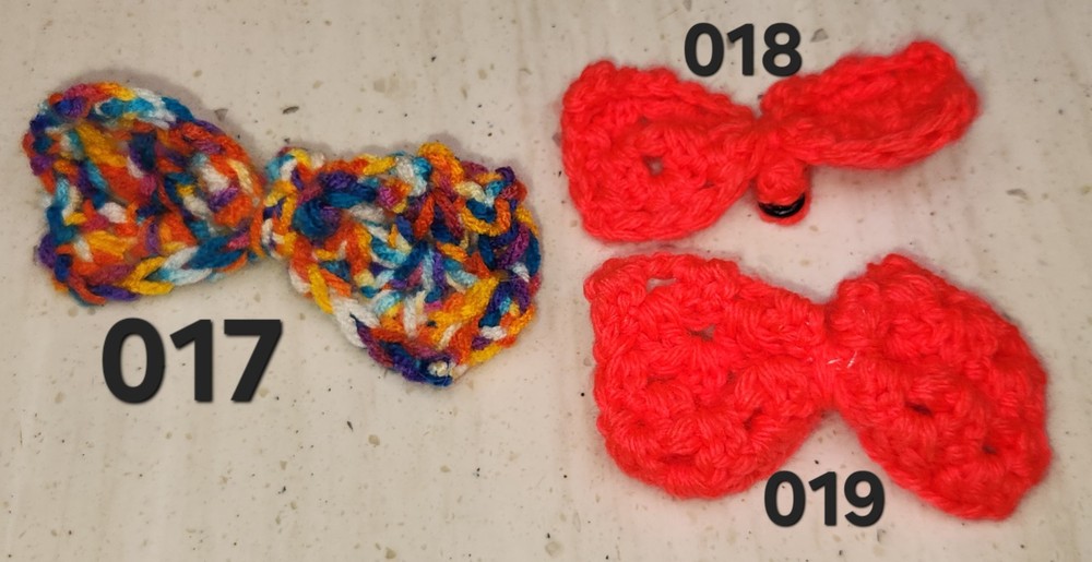 Crochet Medium Pet Bow with Snaps