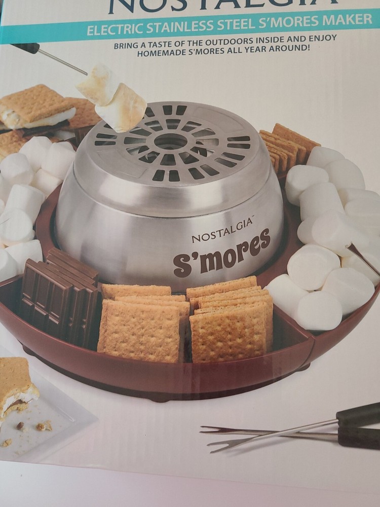 Nostalgia Stainlees Steel S'mores Maker