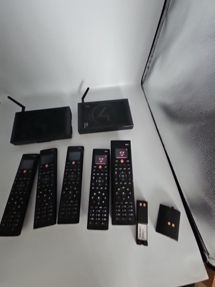 Control4 C4-EA1 Smart Home Controller Bundle Remotes Power Tested No Cords