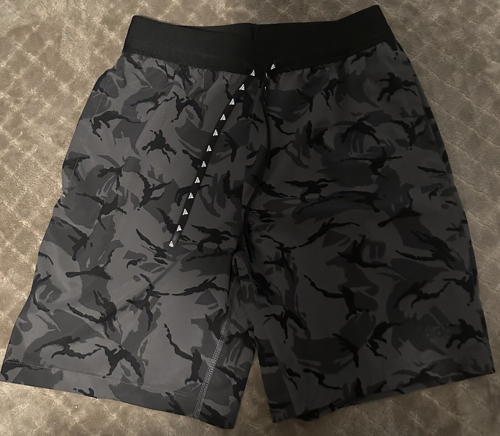Adidas Camo Shorts Size Small
