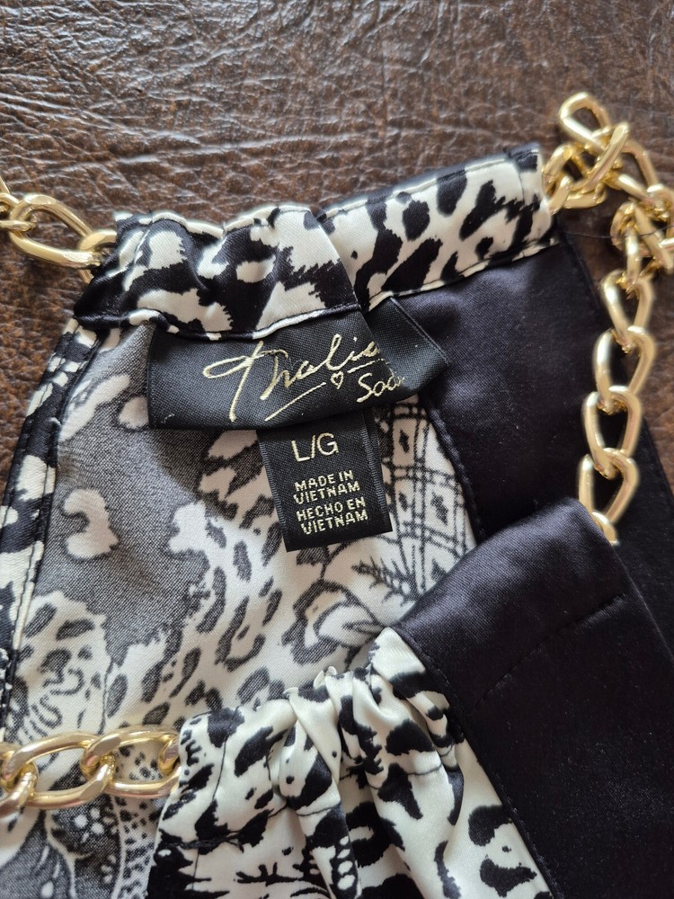Thalia Sodi b&w top, sz L, chain at neck,polyester