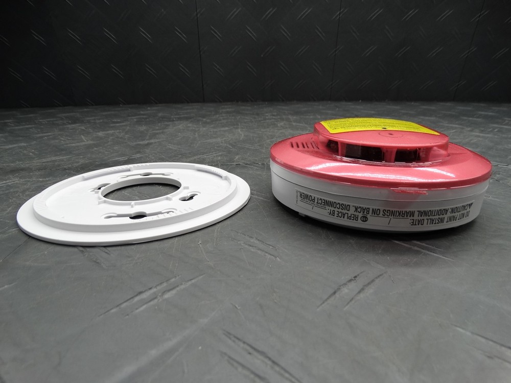 Kidde Hardwired Interconnected Smoke Detector with Photoelectric Sensor 21031482