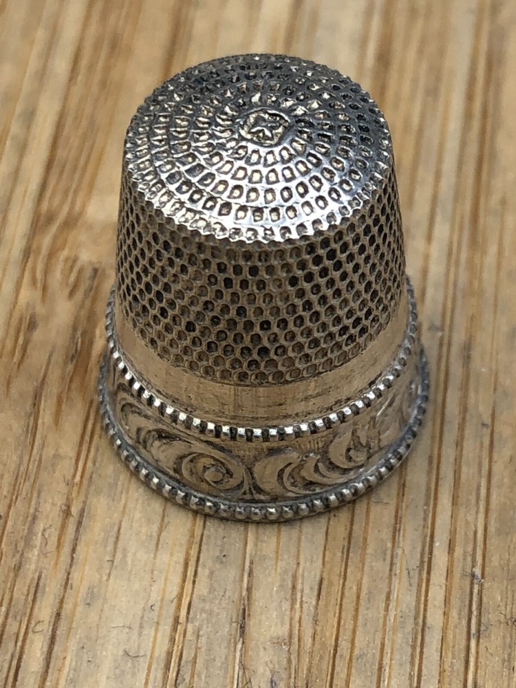 Vintage Sterling Silver Thimble, size 9, Larkin