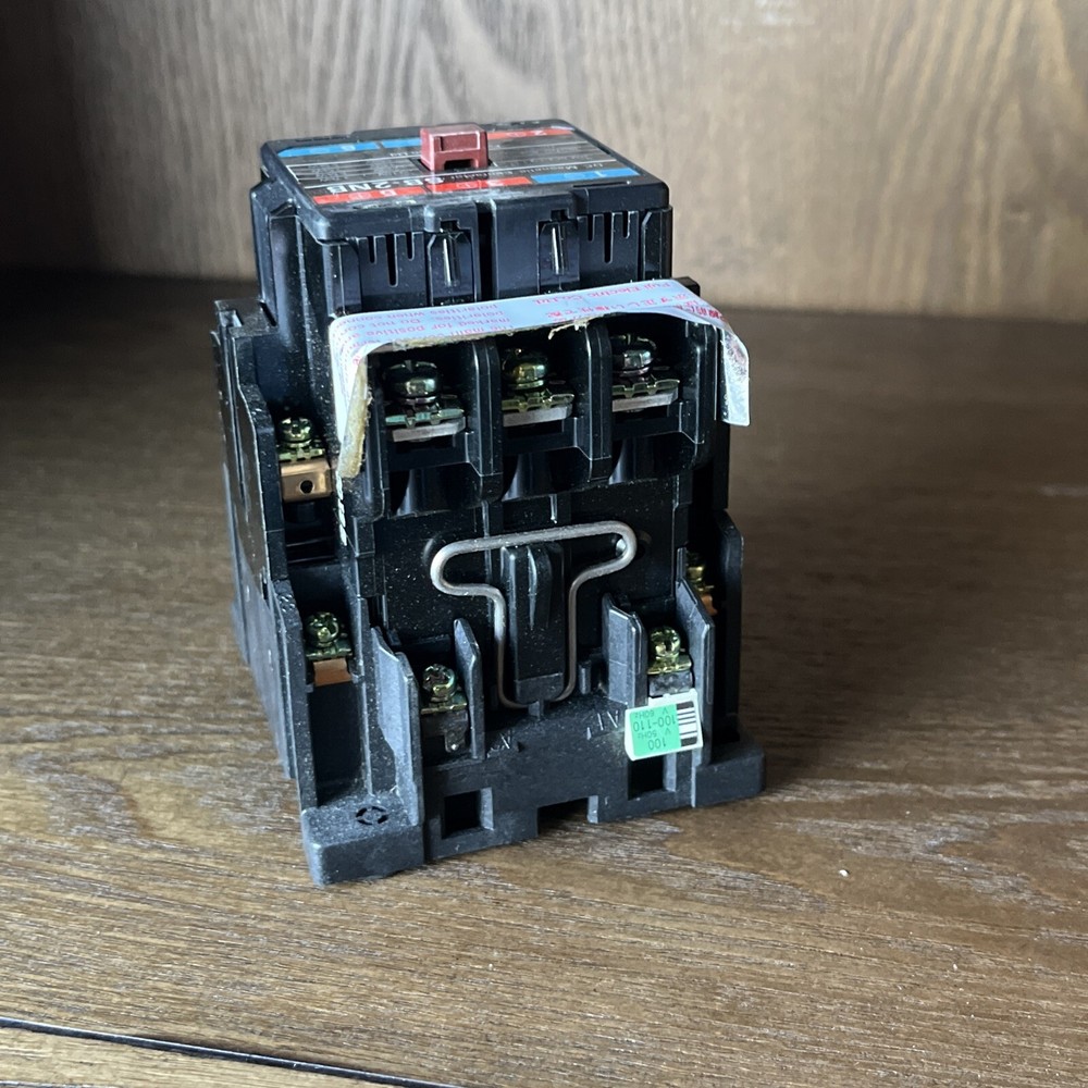 Fuji DC magnetic contactor. SB-2NB