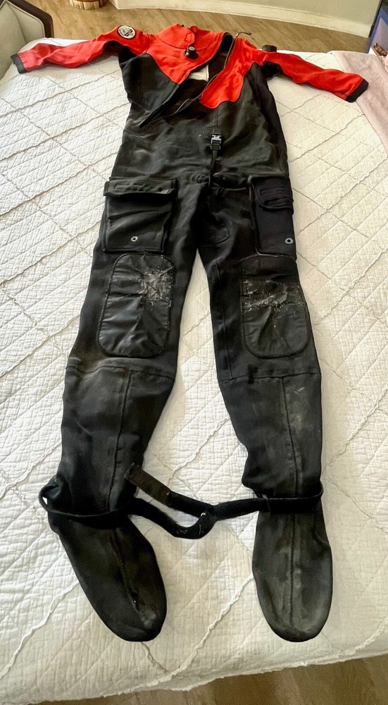 DUI DRYSUIT CF200
