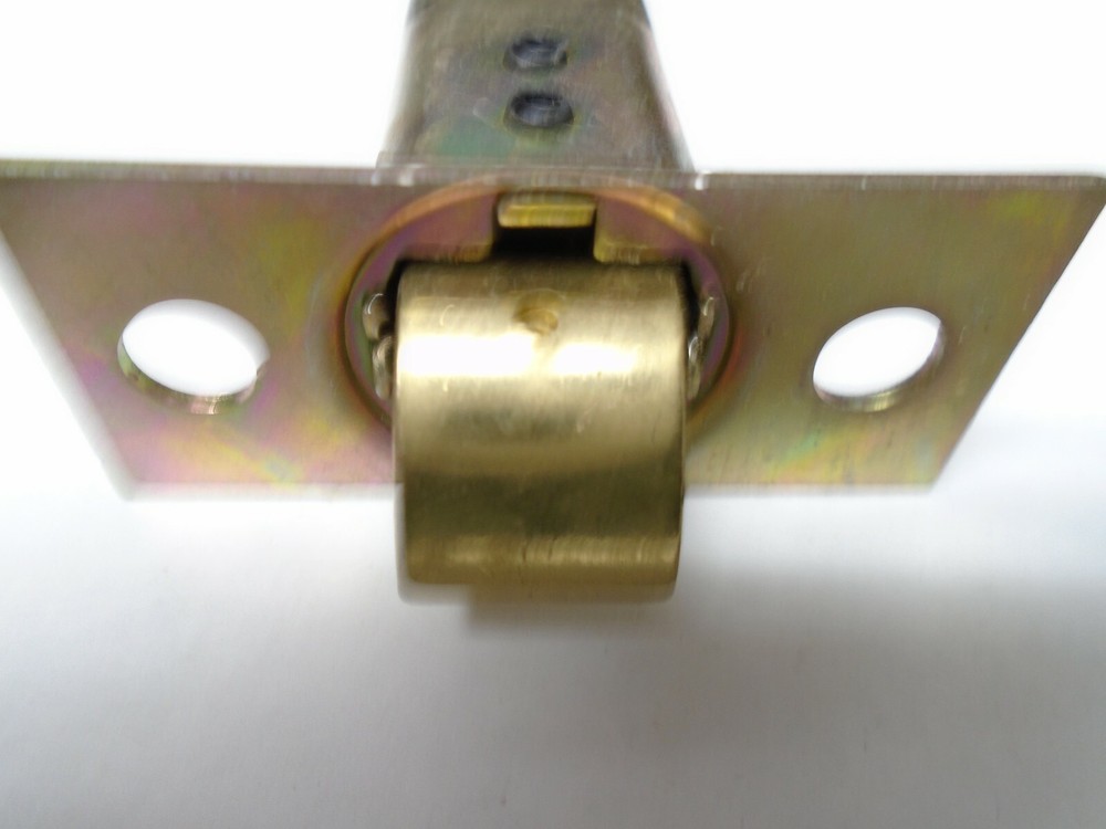 Bravo 2-3/8 passage Latch 96HW