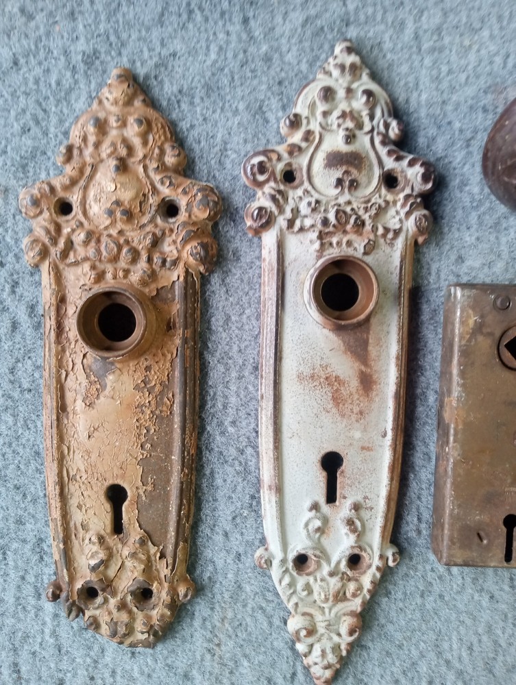 Antique Victorian Russell & Erwin Entry Mortise Lock Set ANJOU 7935 Knobs Plates