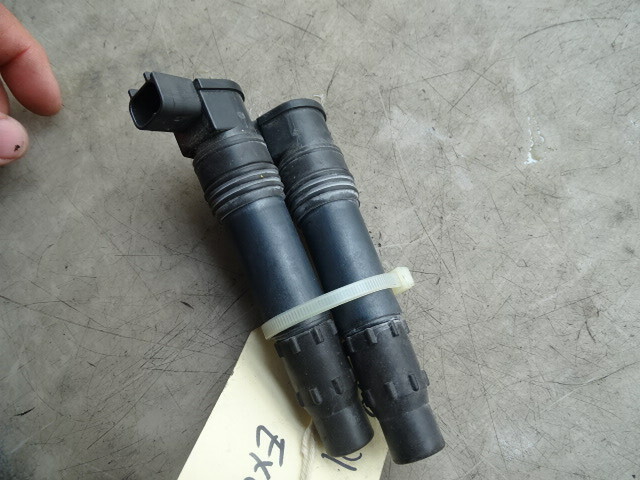 14 KAWASAKI EX650 EX 650 IGNITION COIL STICKS E-261