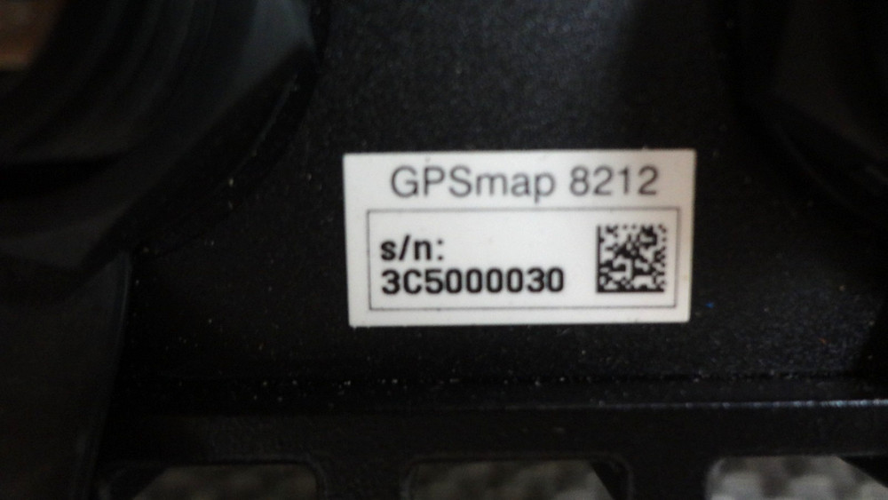 GARMIN VOLVO PENTA GLASS GPSMAP 8212 GPS CHARTPLOTTER FISHFINDER DISPLAY UNIT