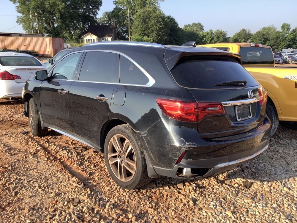 MDX 2017 Glove Box 4694809