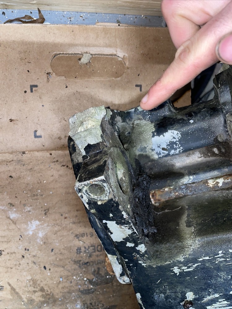 PETERBILT 379 BRACKET-FRONT SPRING DRIVE 02-02516R