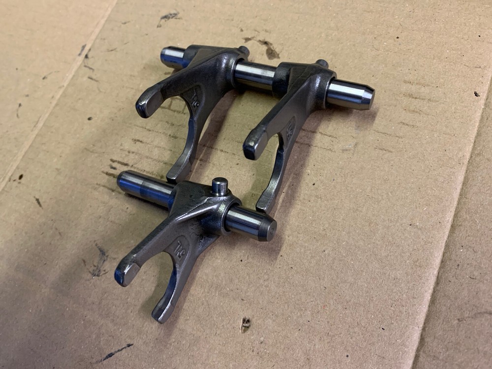 Yamaha Xt125x Gearbox Selector Forks From A 2007 Model