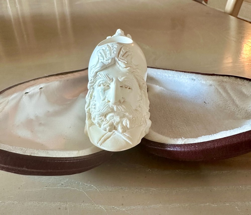 Block meerschaum pipe in case