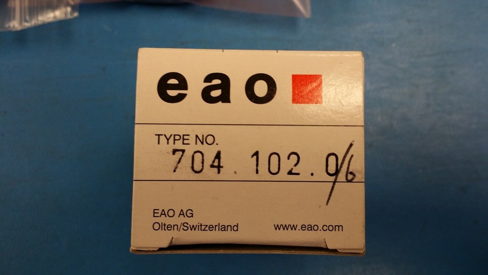 (1 PC) EAO SWITCH 704.102.0/6 SELECTOR SWITCH-ACTUATOR 2 POSIT
