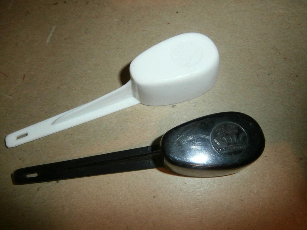 2 Vintage Silex Plastic Coffee Scoops